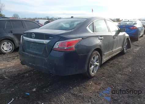 2015 Nissan Altima 2.5 Sv z USA, uszkodzony, nr VIN 1N4AL3AP8FC158690